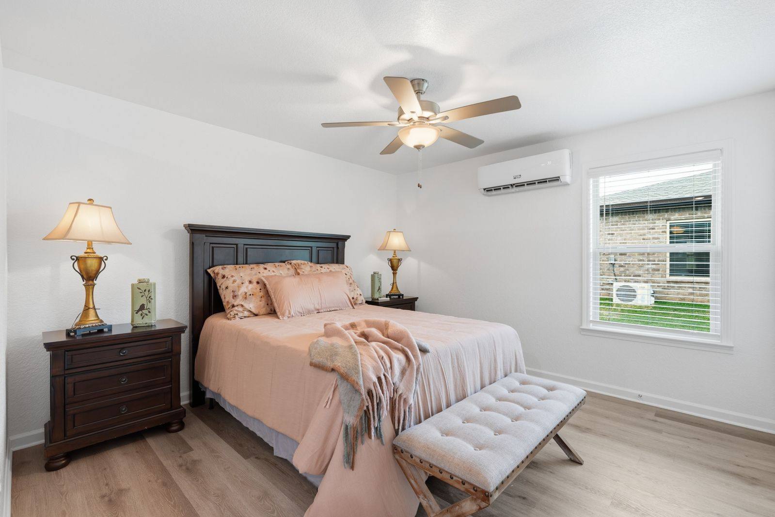 Bedroom with a queen bed